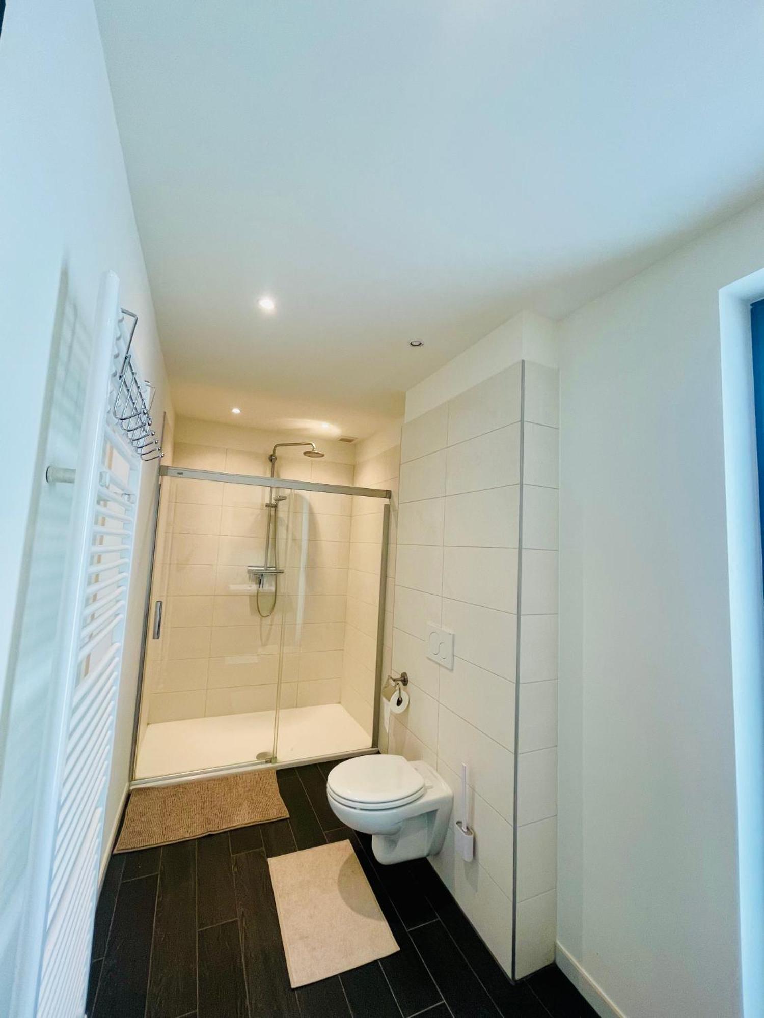 Down Town Spacious Loft Retreat With Private Parking Bryssel Exteriör bild