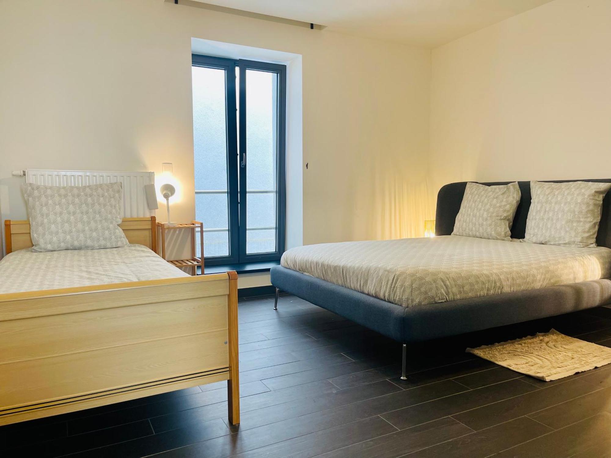 Down Town Spacious Loft Retreat With Private Parking Bryssel Exteriör bild
